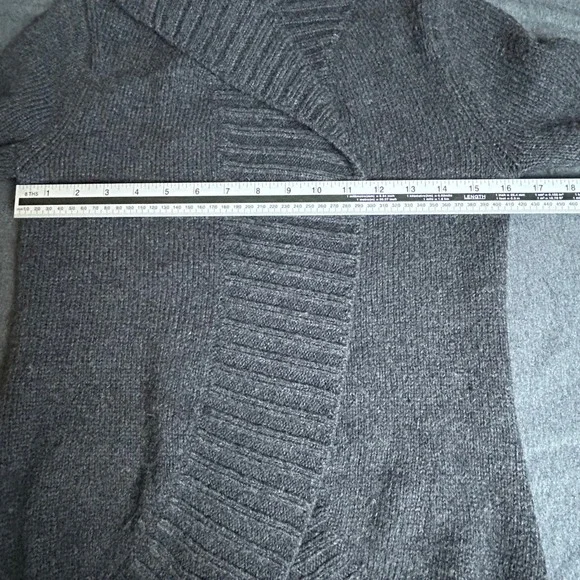 Vince Women's Charcoal Gray Merino Wool Alpaca Blend‎ Shawl Collar Cardigan Sz M - Picture 7 of 7